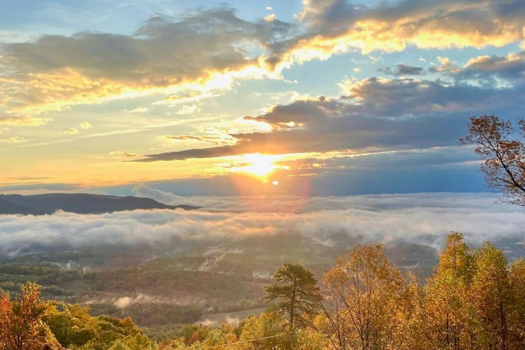 Blue Ridge Parkway Panoramic Paradise-60 Mile View Fancy Gap Kültér fotó